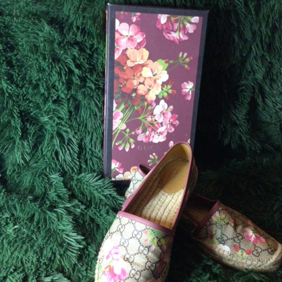 Size 8.5 authentic Gucci espadrilles - Picture 3 of 8
